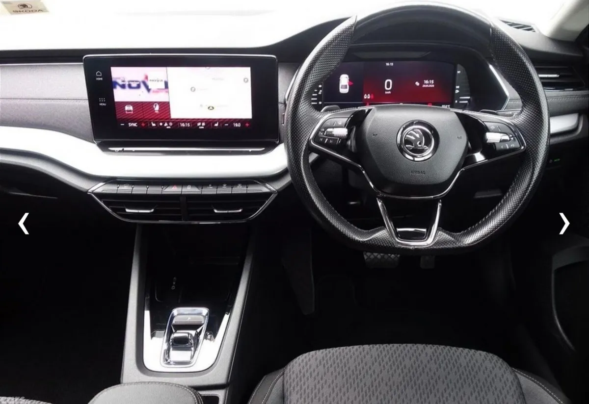 Skoda Octavia Saloon, Diesel, 2022, White