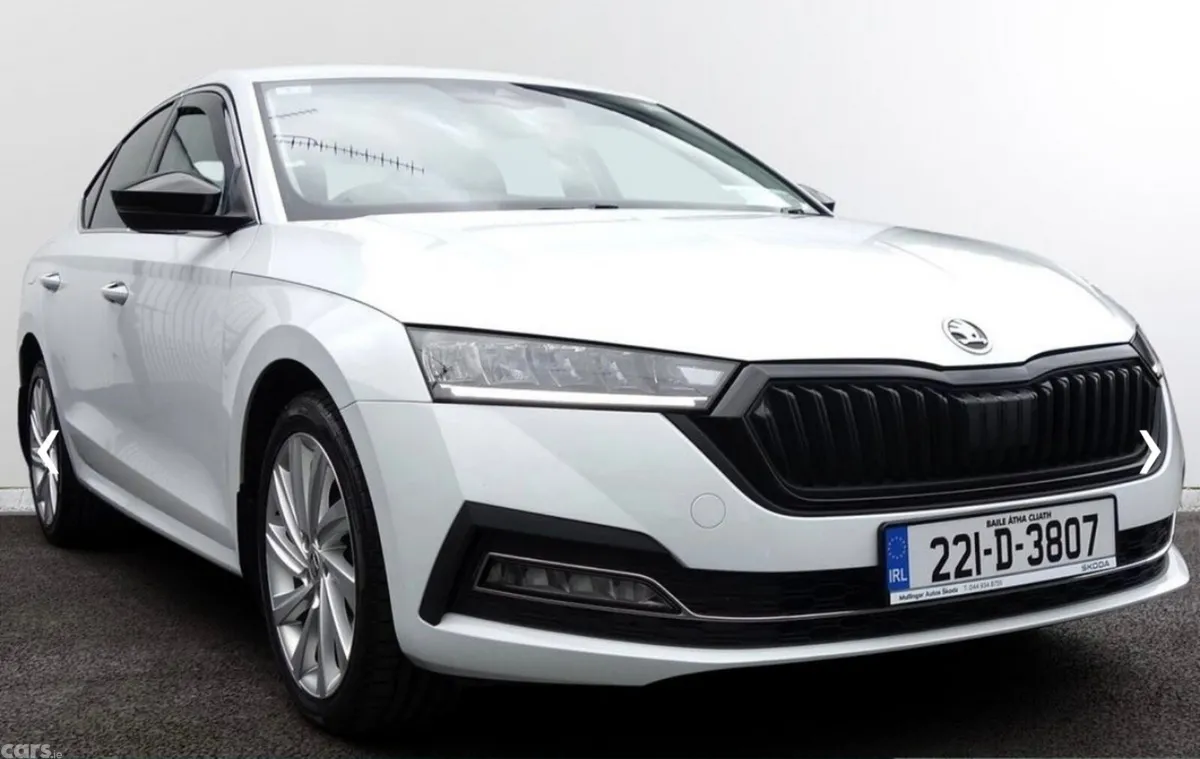 Skoda Octavia Saloon, Diesel, 2022, White