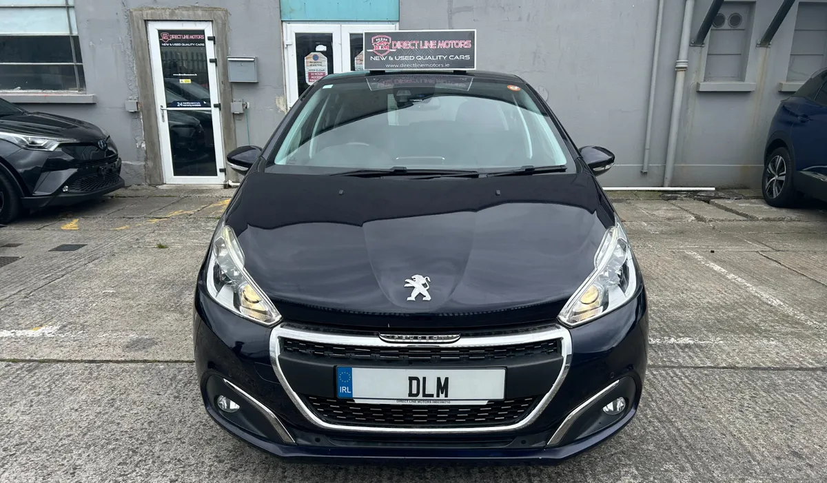 Peugeot 208 Hatchback, Petrol, 2016, Blue
