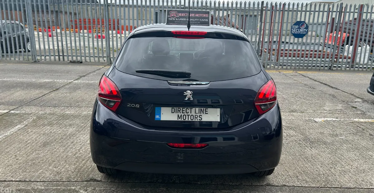 Peugeot 208 Hatchback, Petrol, 2016, Blue