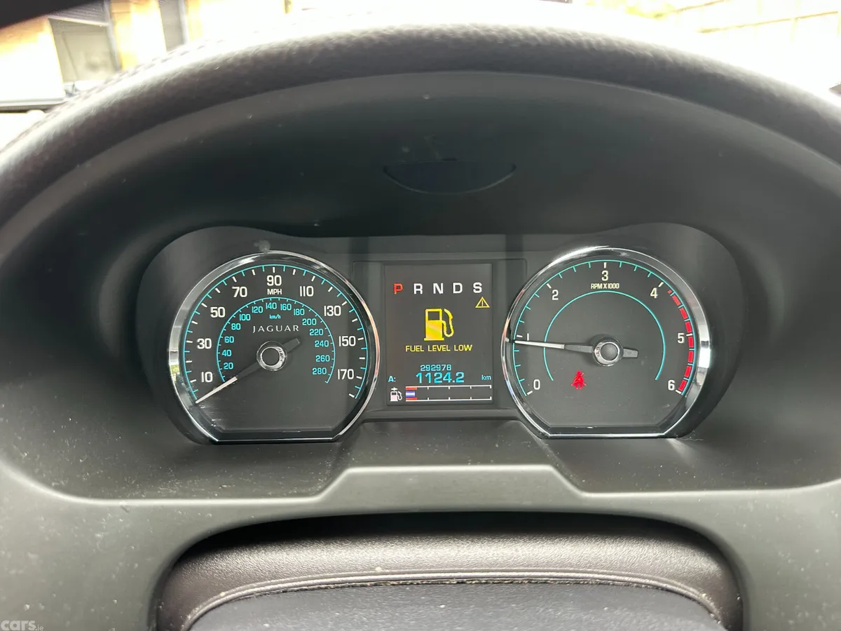 Jaguar XF Saloon, Diesel, 2013, Blue