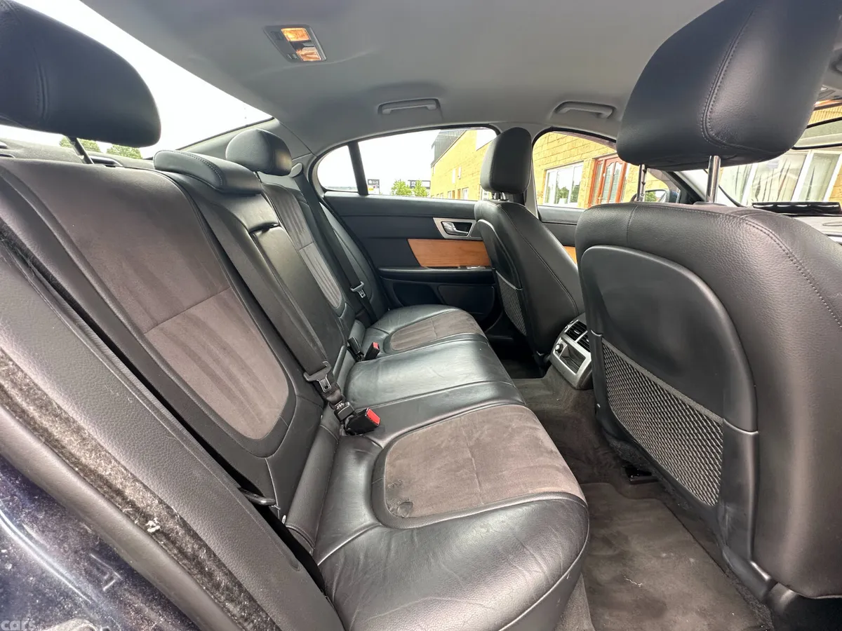Jaguar XF Saloon, Diesel, 2013, Blue
