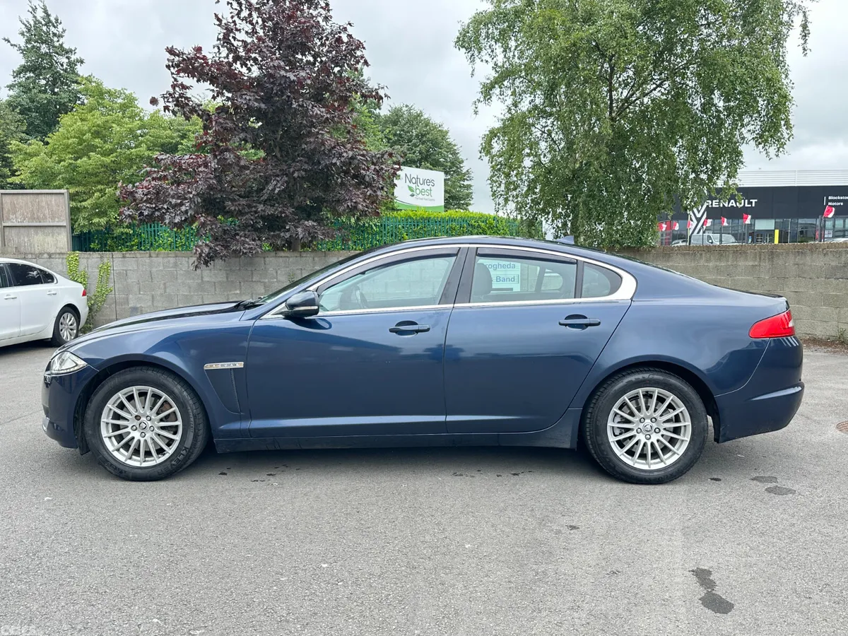 Jaguar XF Saloon, Diesel, 2013, Blue