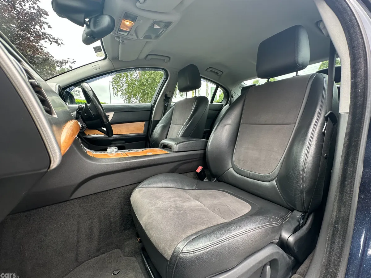 Jaguar XF Saloon, Diesel, 2013, Blue