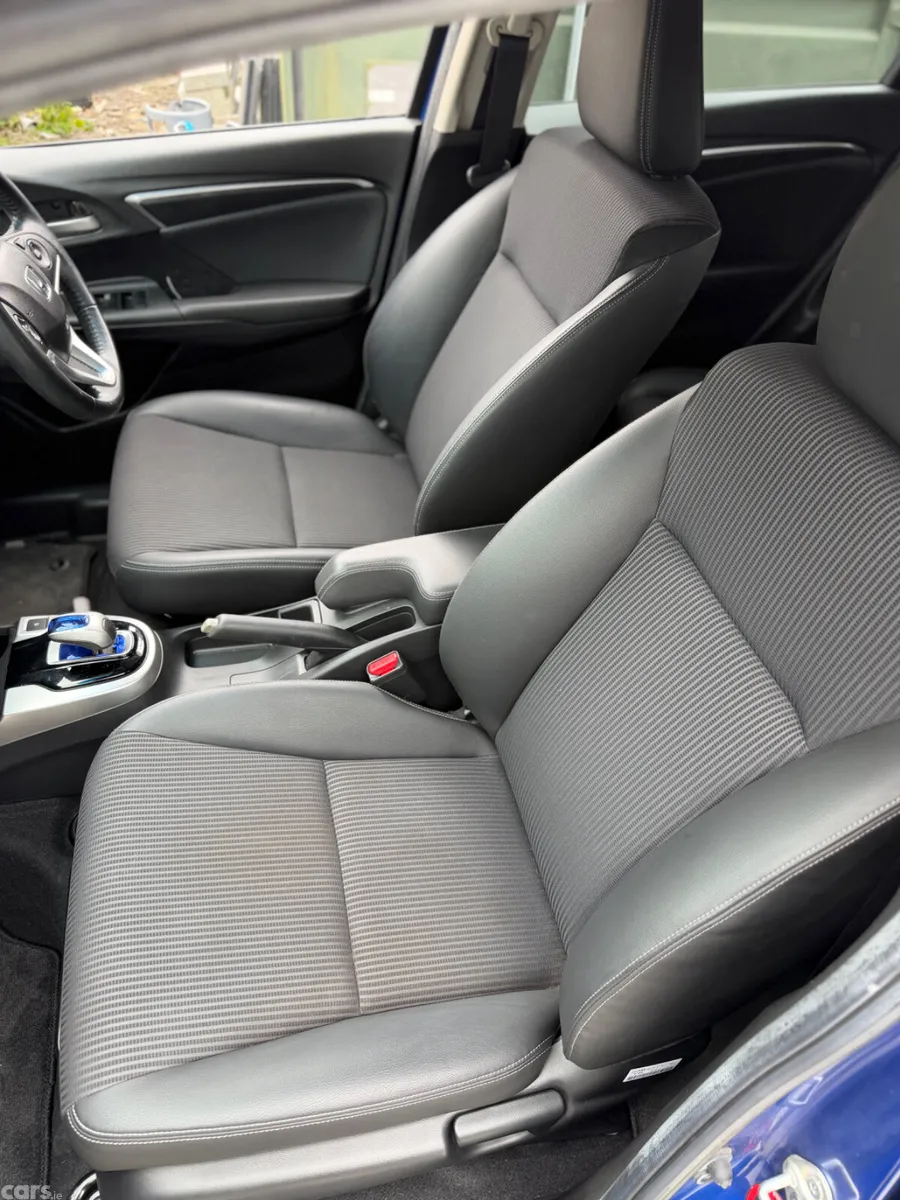 Honda Fit Hatchback, Petrol Hybrid, 2014, Blue