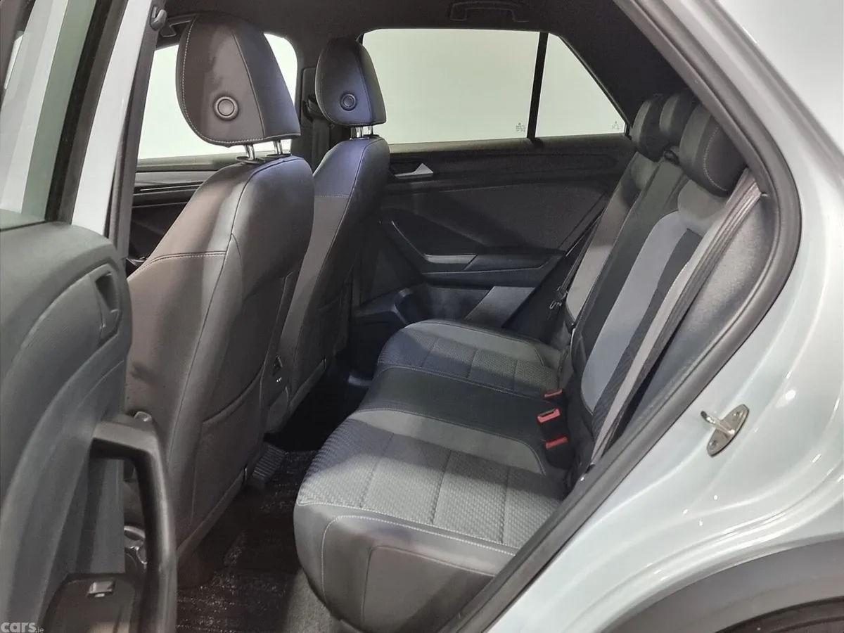 Volkswagen T-Roc SUV, Diesel, 2021, White