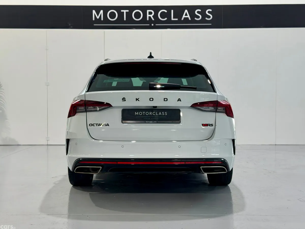 Skoda Octavia Estate, Diesel, 2023, White