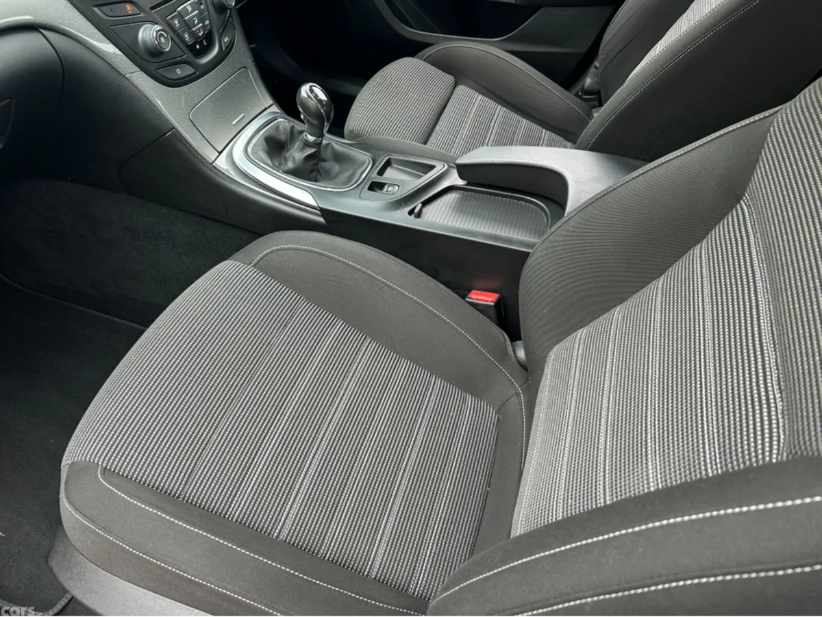 Opel Insignia Hatchback, Petrol, 2016, Grey