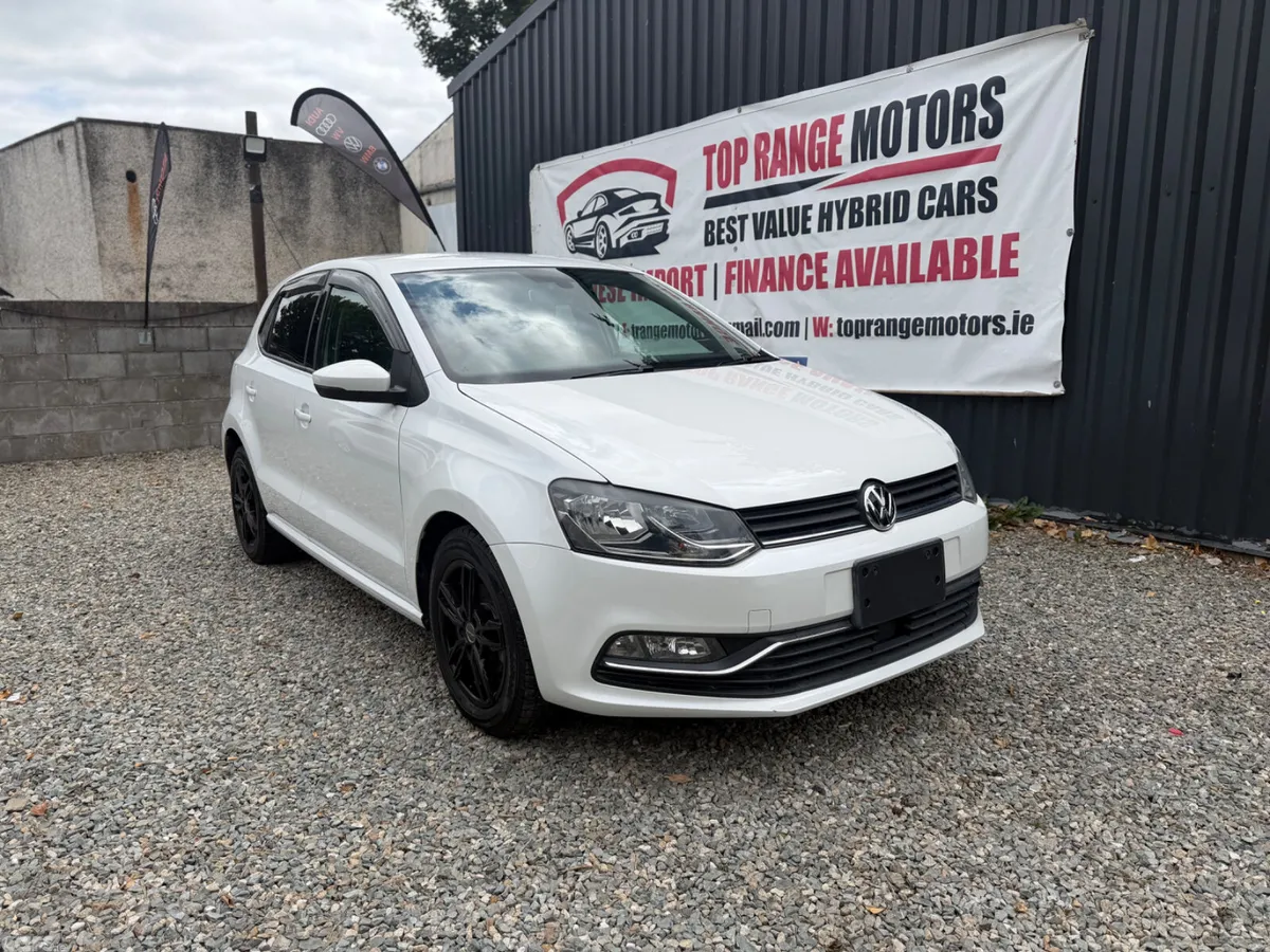 Volkswagen Polo Hatchback, Petrol, 2015, White