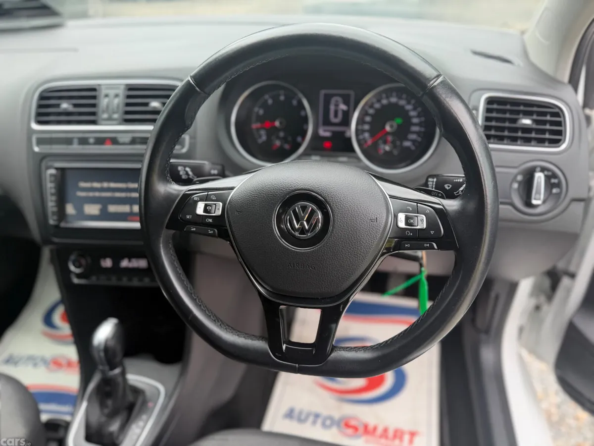 Volkswagen Polo Hatchback, Petrol, 2015, White