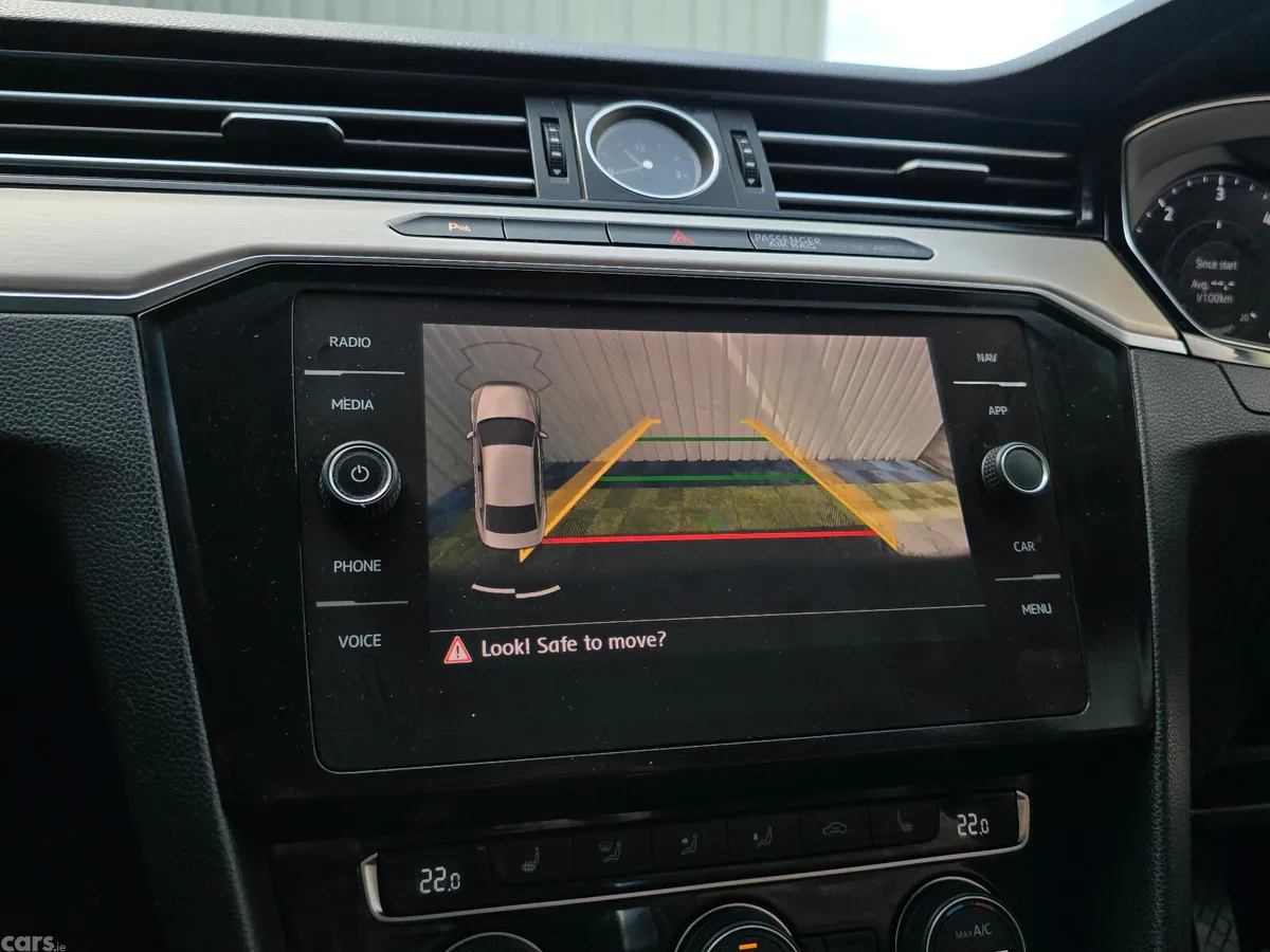 Volkswagen Passat Saloon, Diesel, 2018, Grey