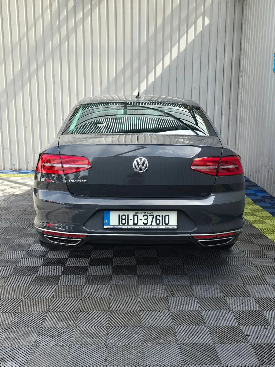 Volkswagen Passat Saloon, Diesel, 2018, Grey