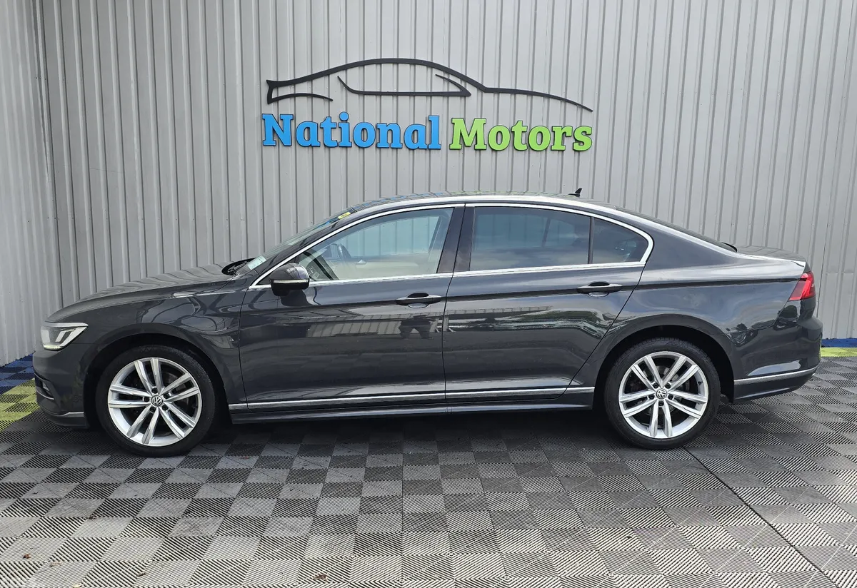 Volkswagen Passat Saloon, Diesel, 2018, Grey