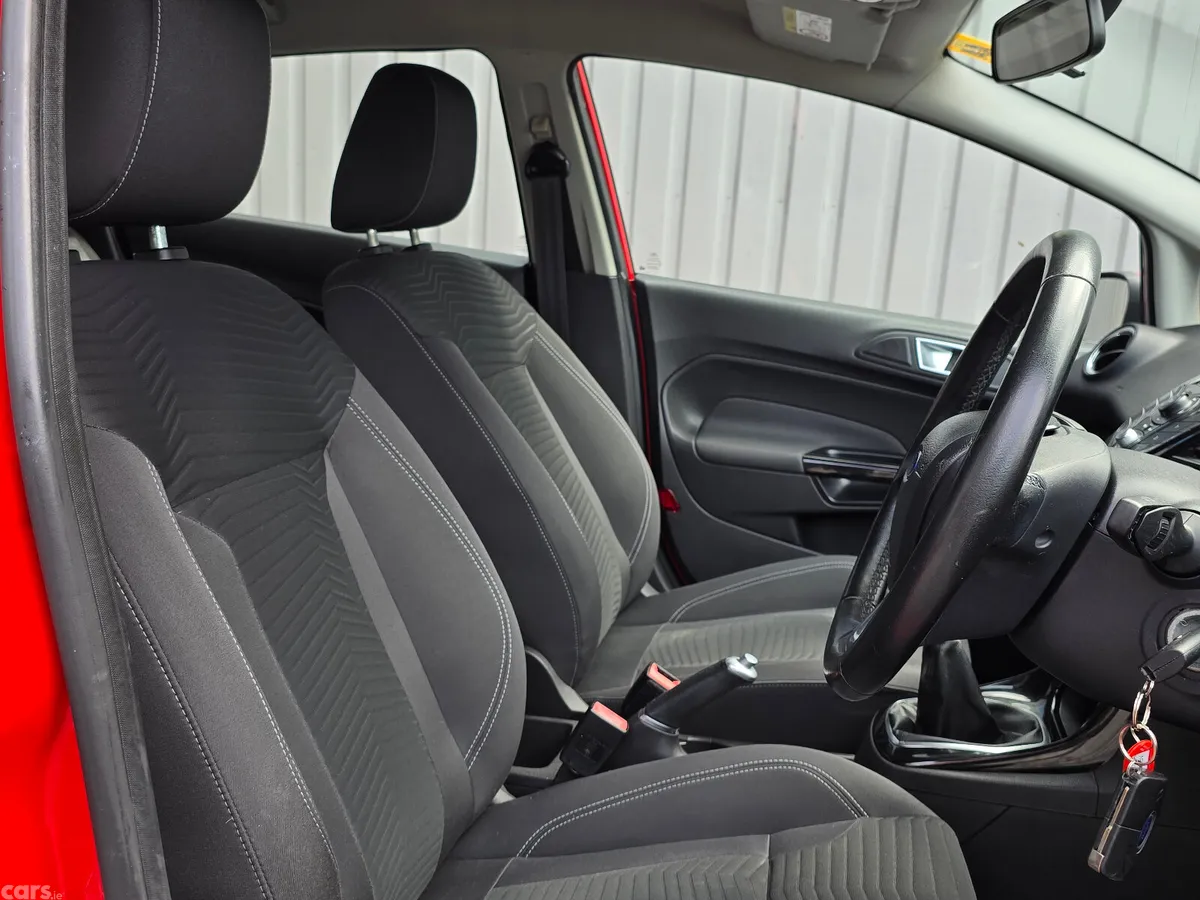 Ford Fiesta Hatchback, Petrol, 2014, Red