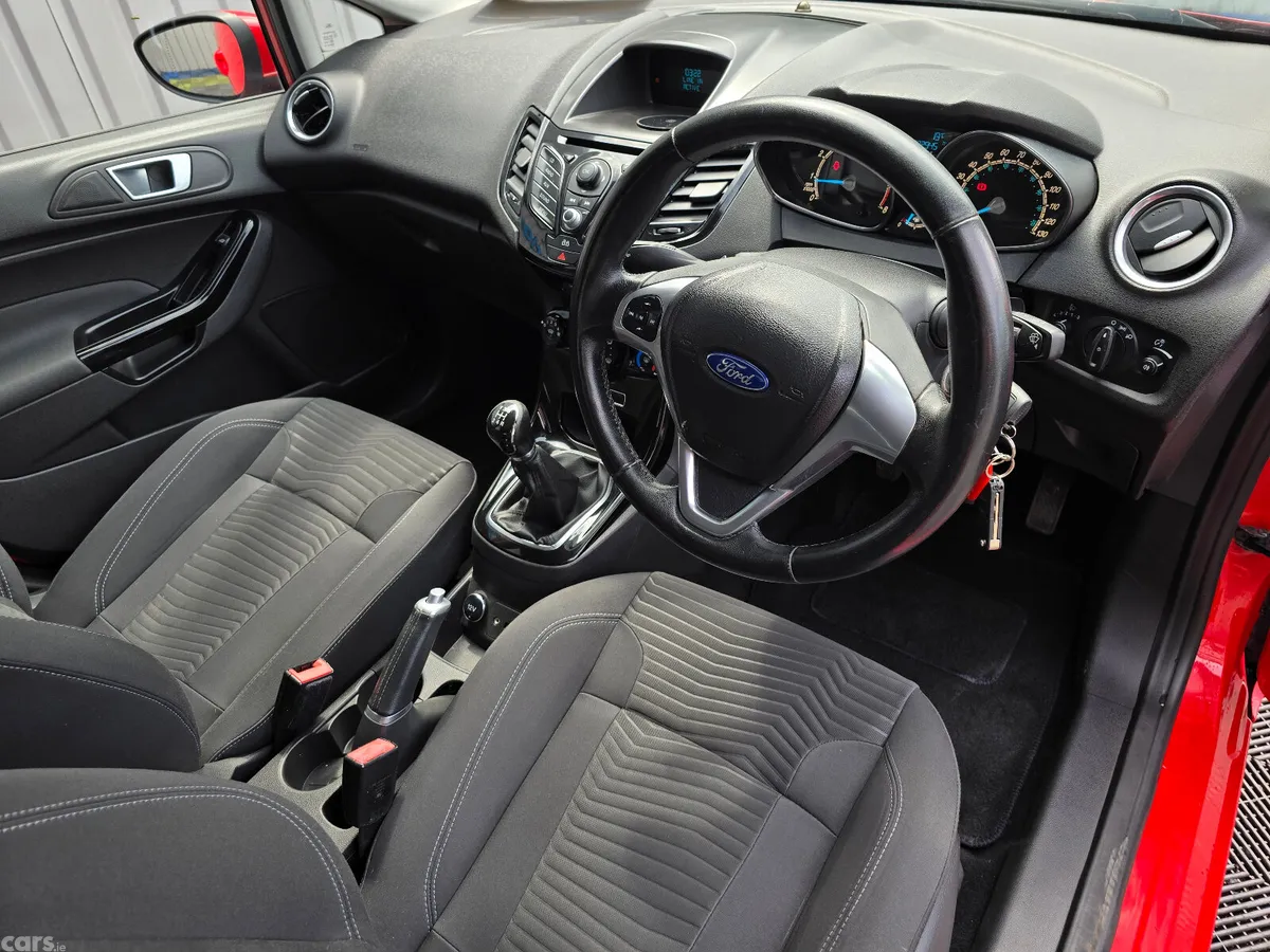 Ford Fiesta Hatchback, Petrol, 2014, Red