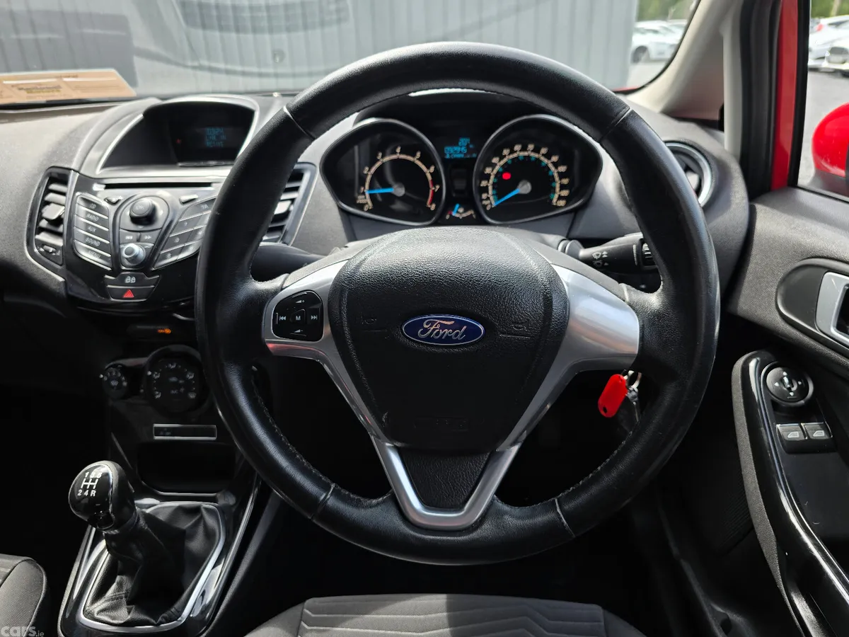Ford Fiesta Hatchback, Petrol, 2014, Red