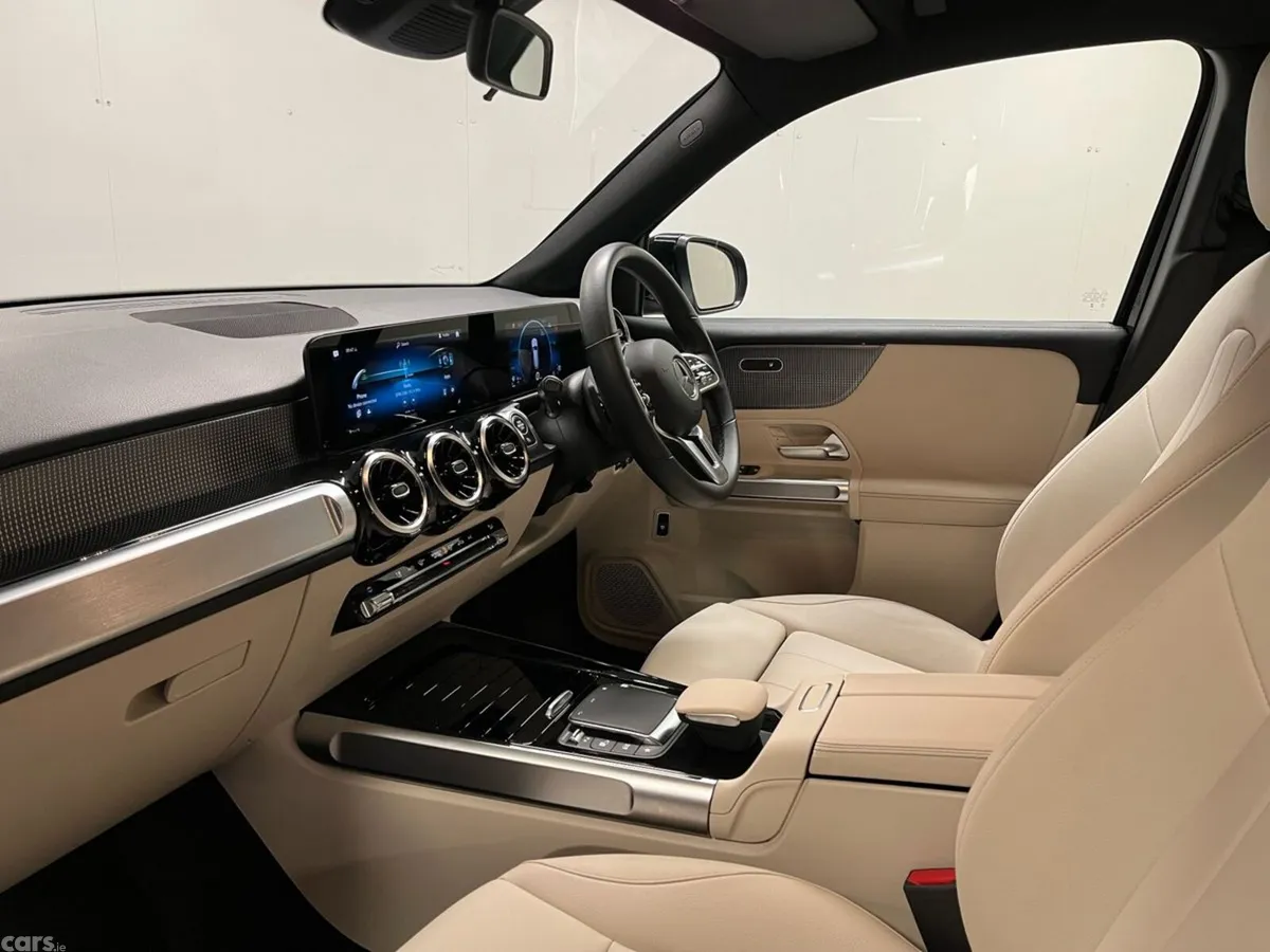 Mercedes-Benz GLB SUV, Petrol, 2023, Black