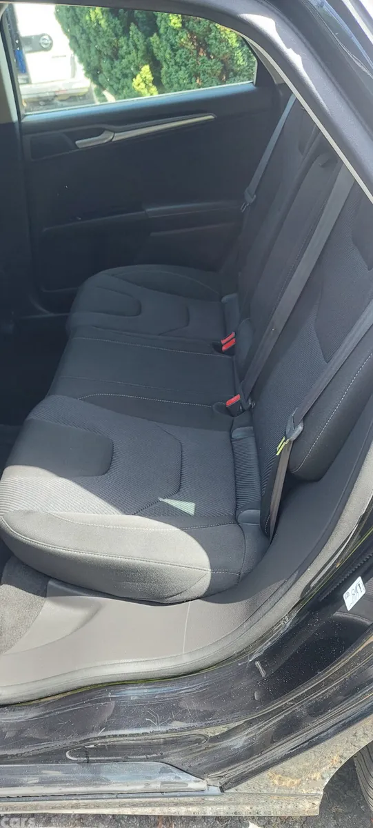 Ford Mondeo Hatchback, Diesel, 2015, Black