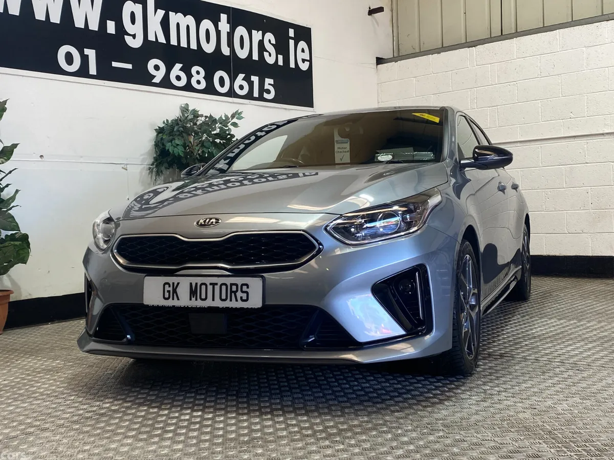 Kia Ceed Hatchback, Petrol, 2021, Grey
