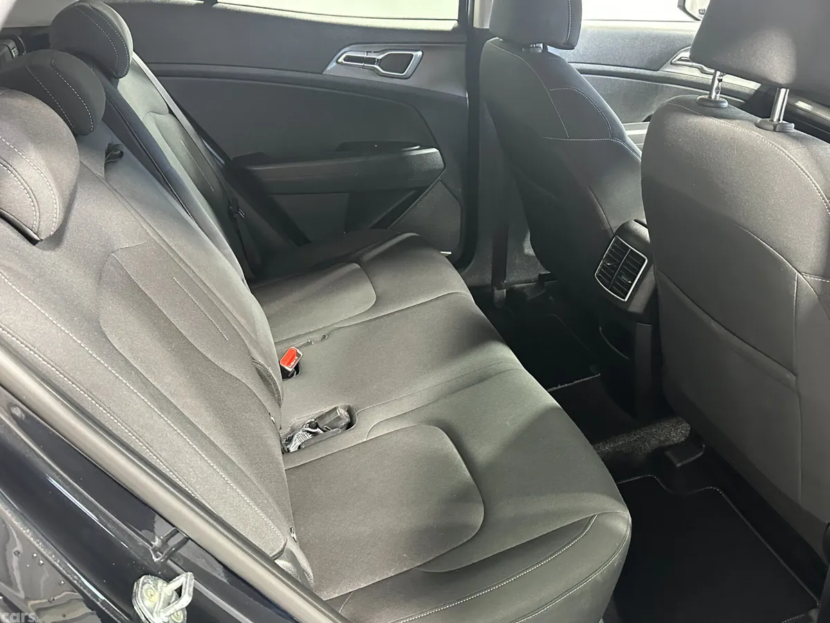 Kia Sportage SUV, Diesel Hybrid, 2023, Black