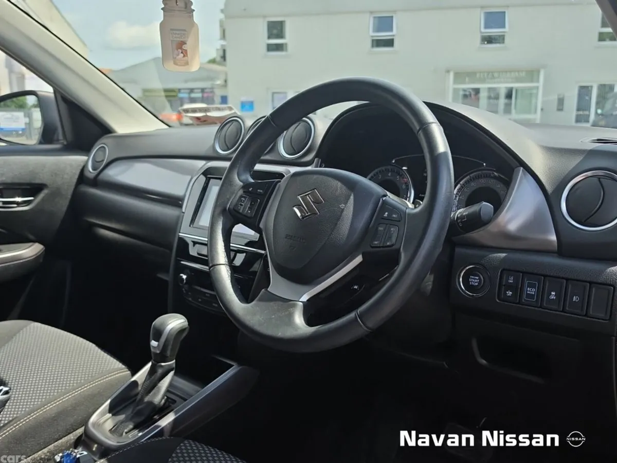 Suzuki Vitara SUV, Petrol Hybrid, 2023, Grey