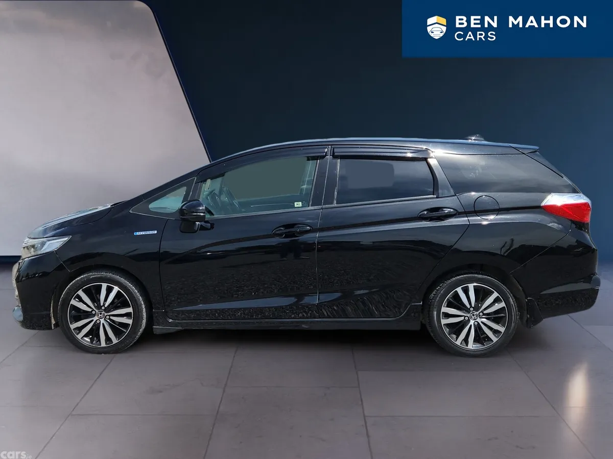Honda Shuttle MPV, Petrol Hybrid, 2017, Black