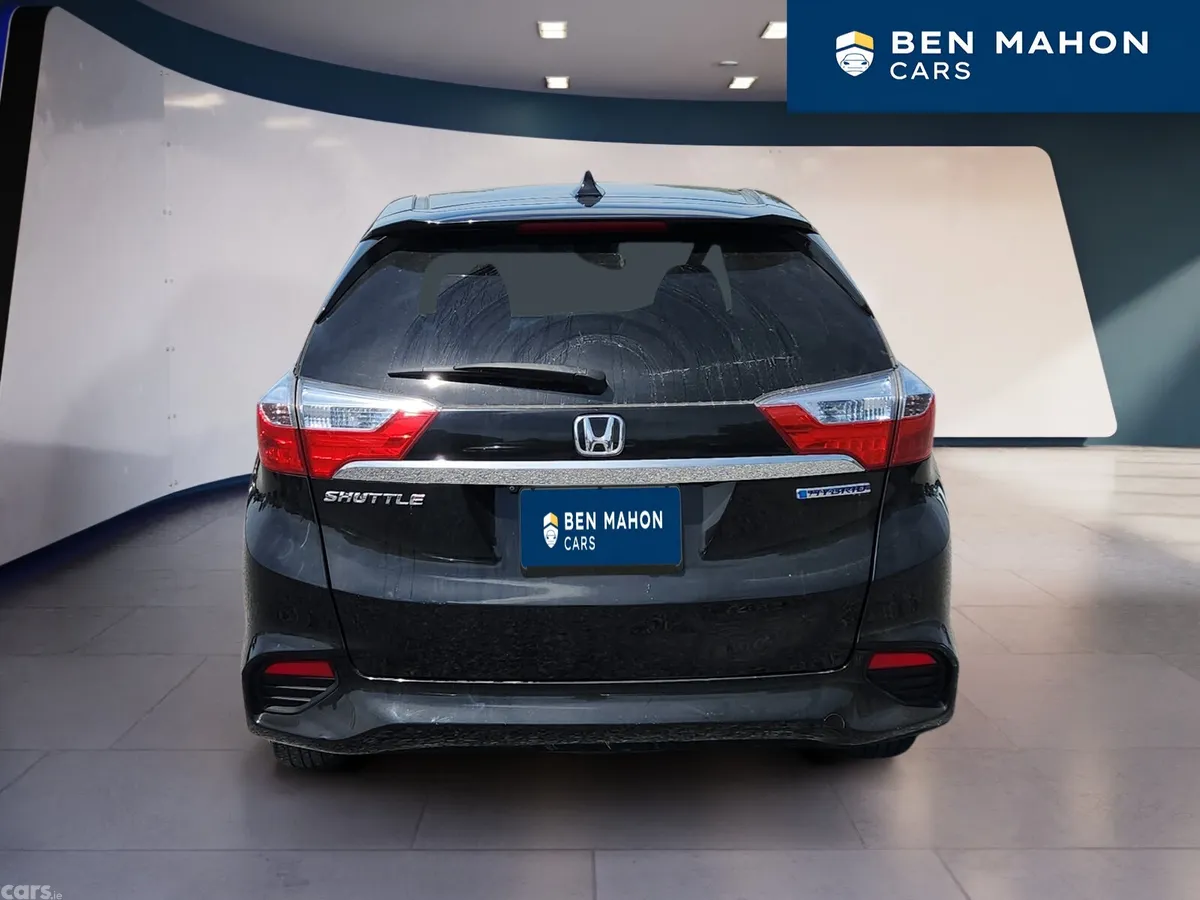 Honda Shuttle MPV, Petrol Hybrid, 2017, Black