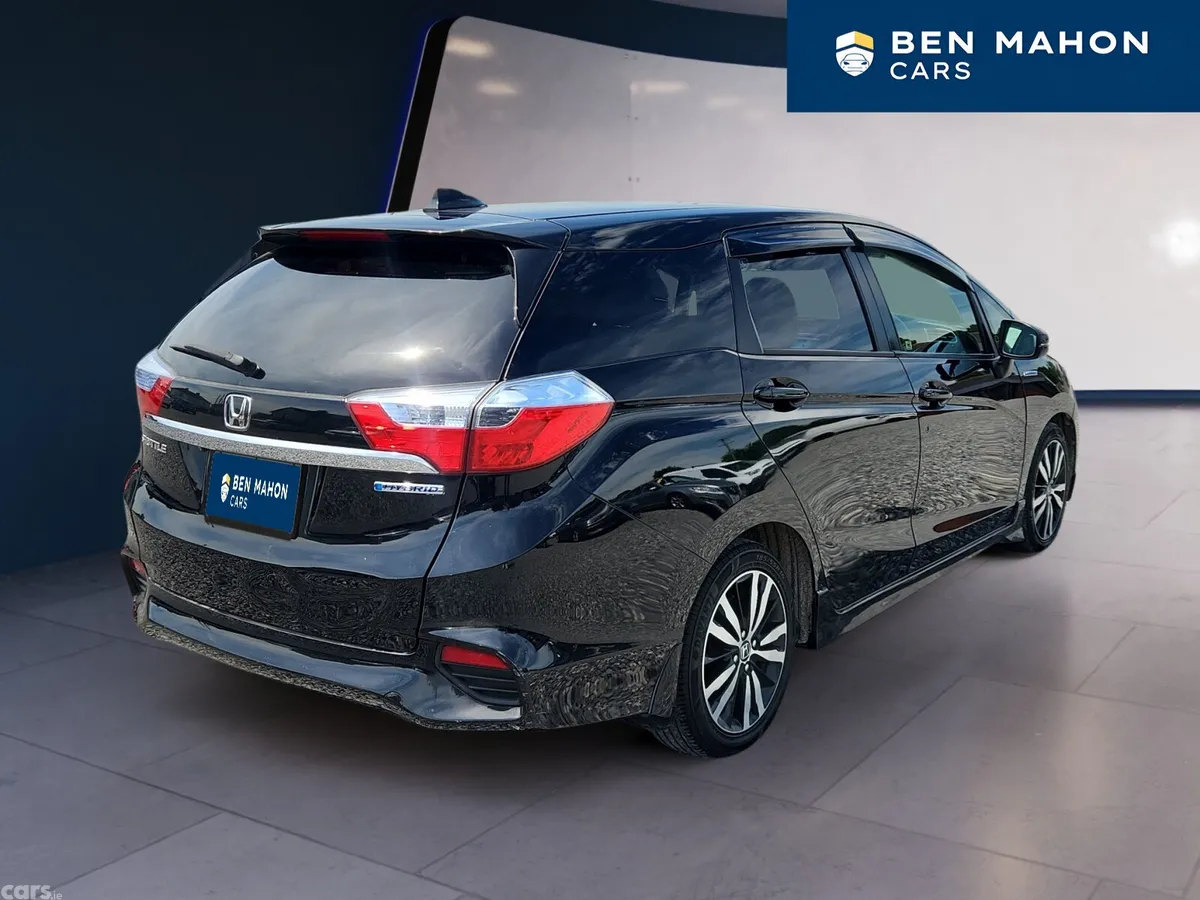 Honda Shuttle MPV, Petrol Hybrid, 2017, Black