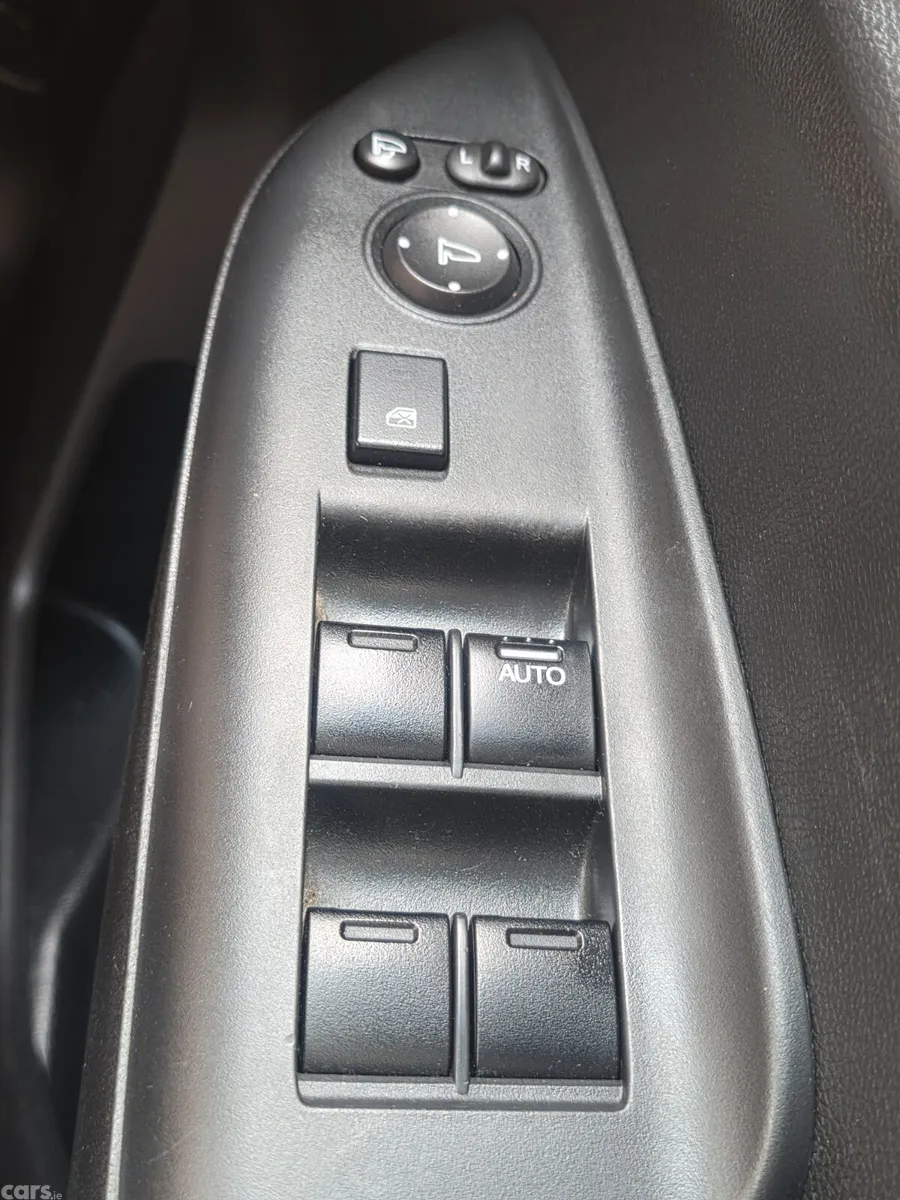 Honda Shuttle MPV, Petrol Hybrid, 2017, Black