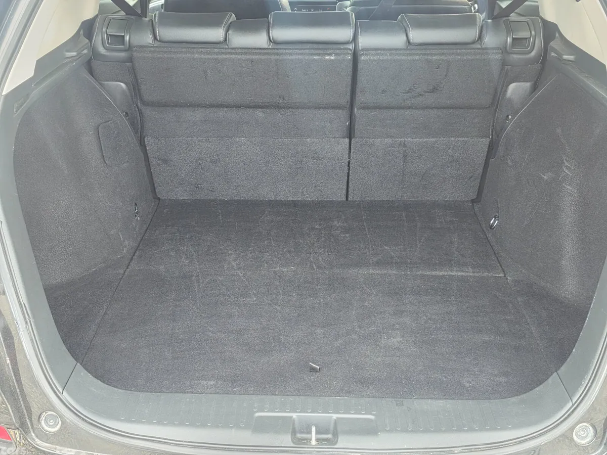 Honda Shuttle MPV, Petrol Hybrid, 2017, Black