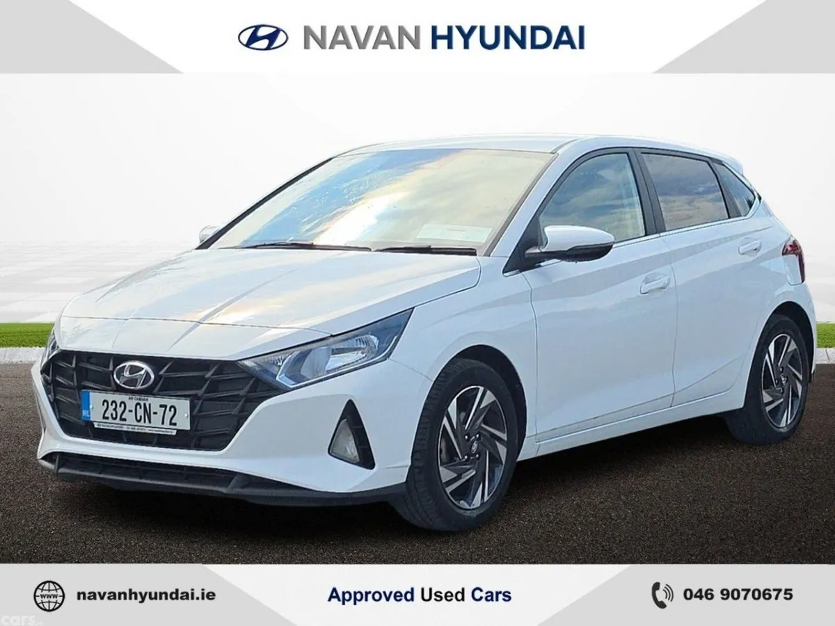 Hyundai i20 Hatchback, Petrol, 2023, White