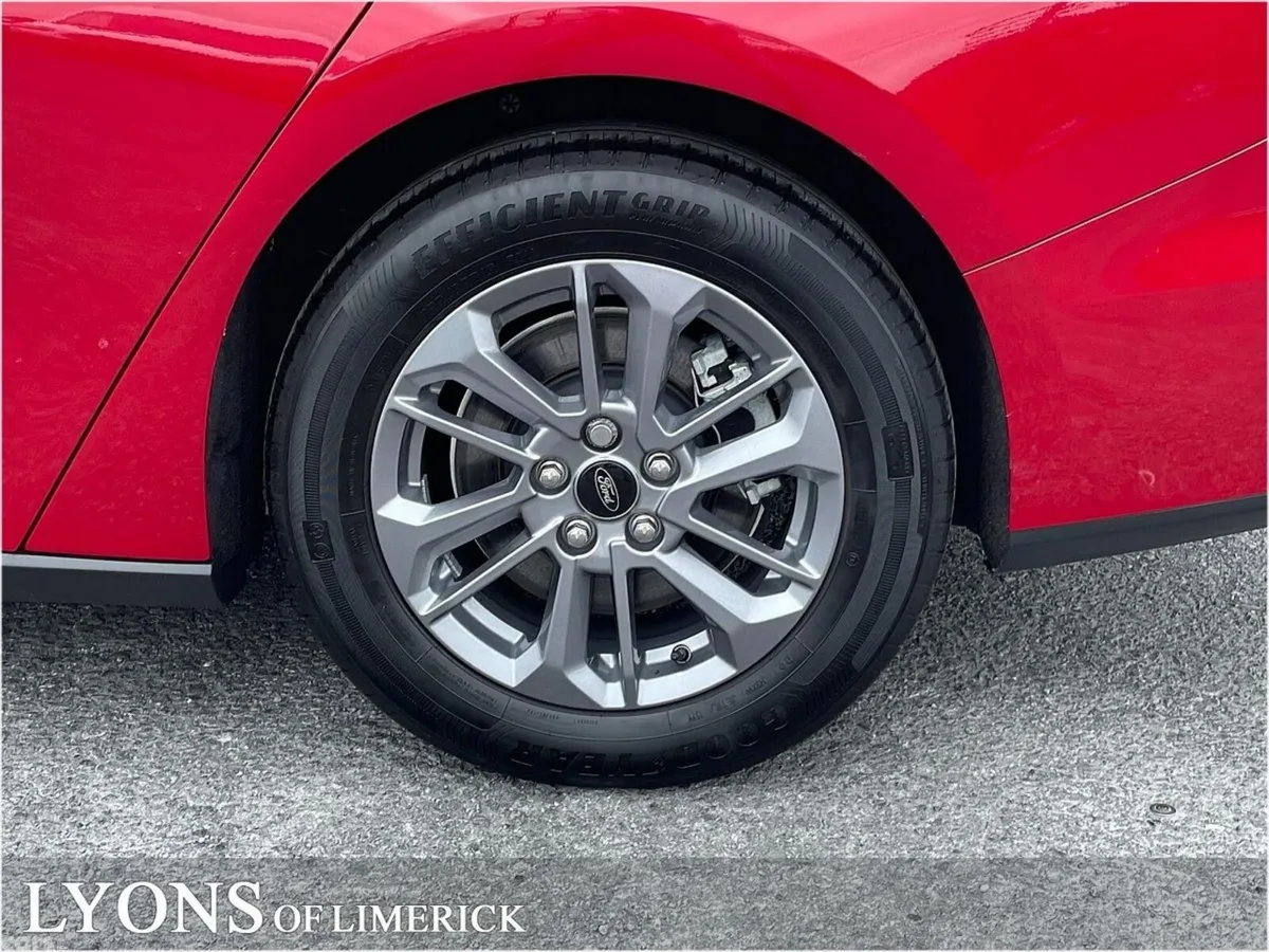 Ford Focus Estate, Petrol, 2022, Red
