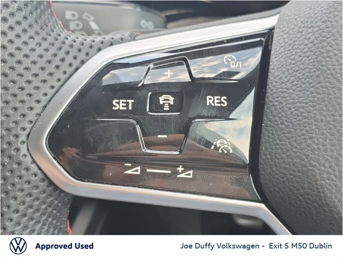 Volkswagen Golf Estate, Petrol, 2022, White