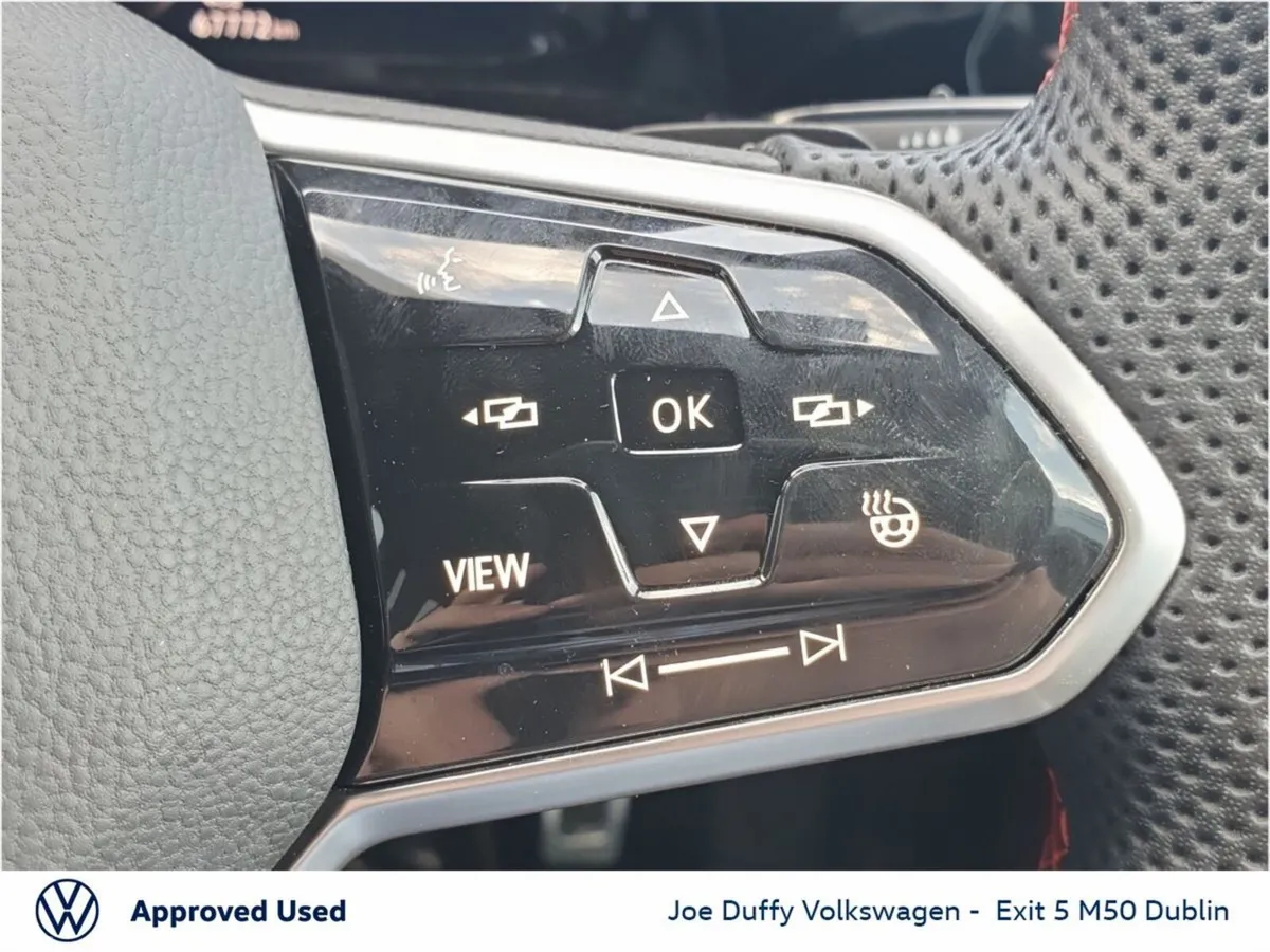 Volkswagen Golf Estate, Petrol, 2022, White