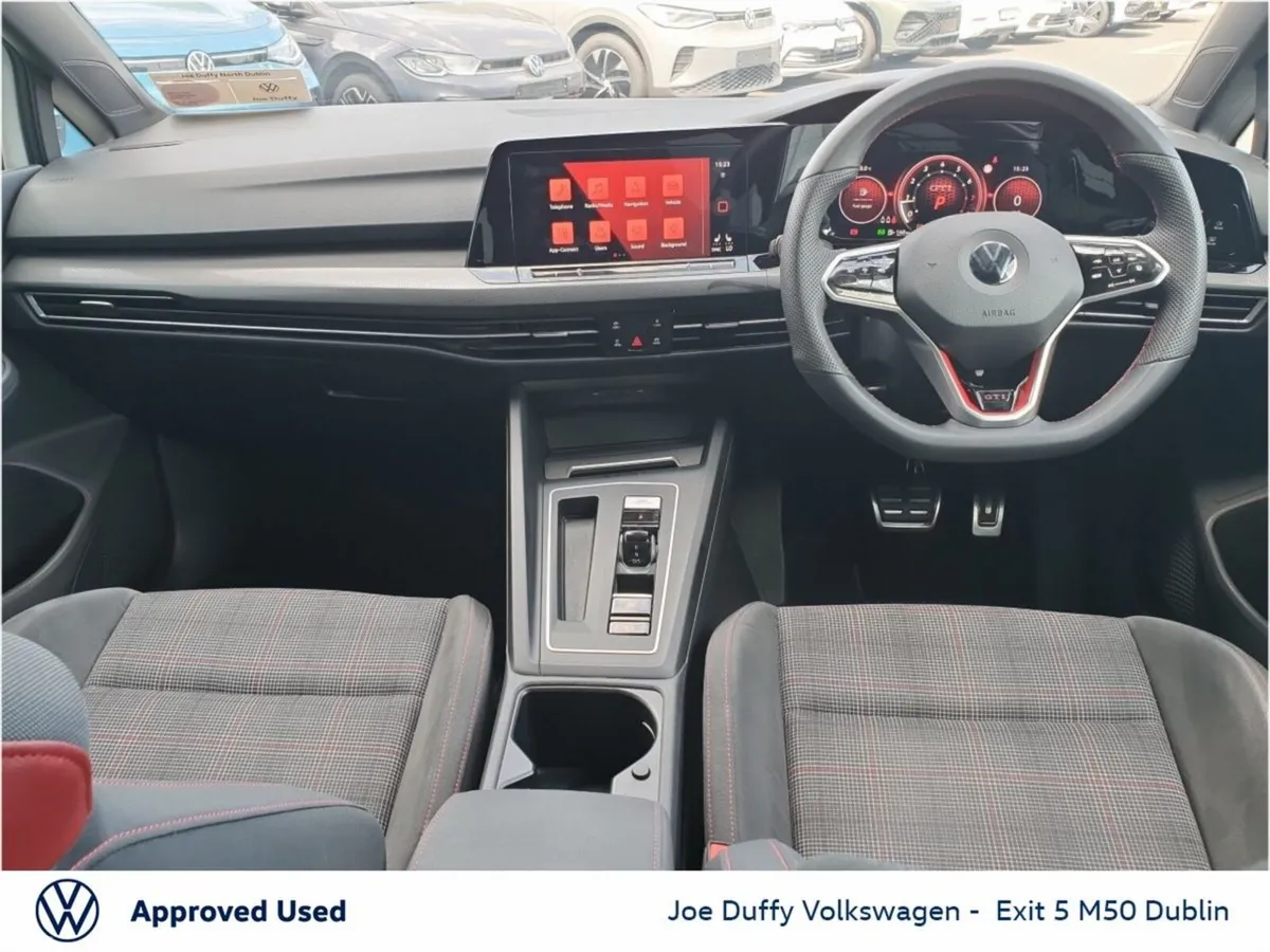 Volkswagen Golf Estate, Petrol, 2022, White