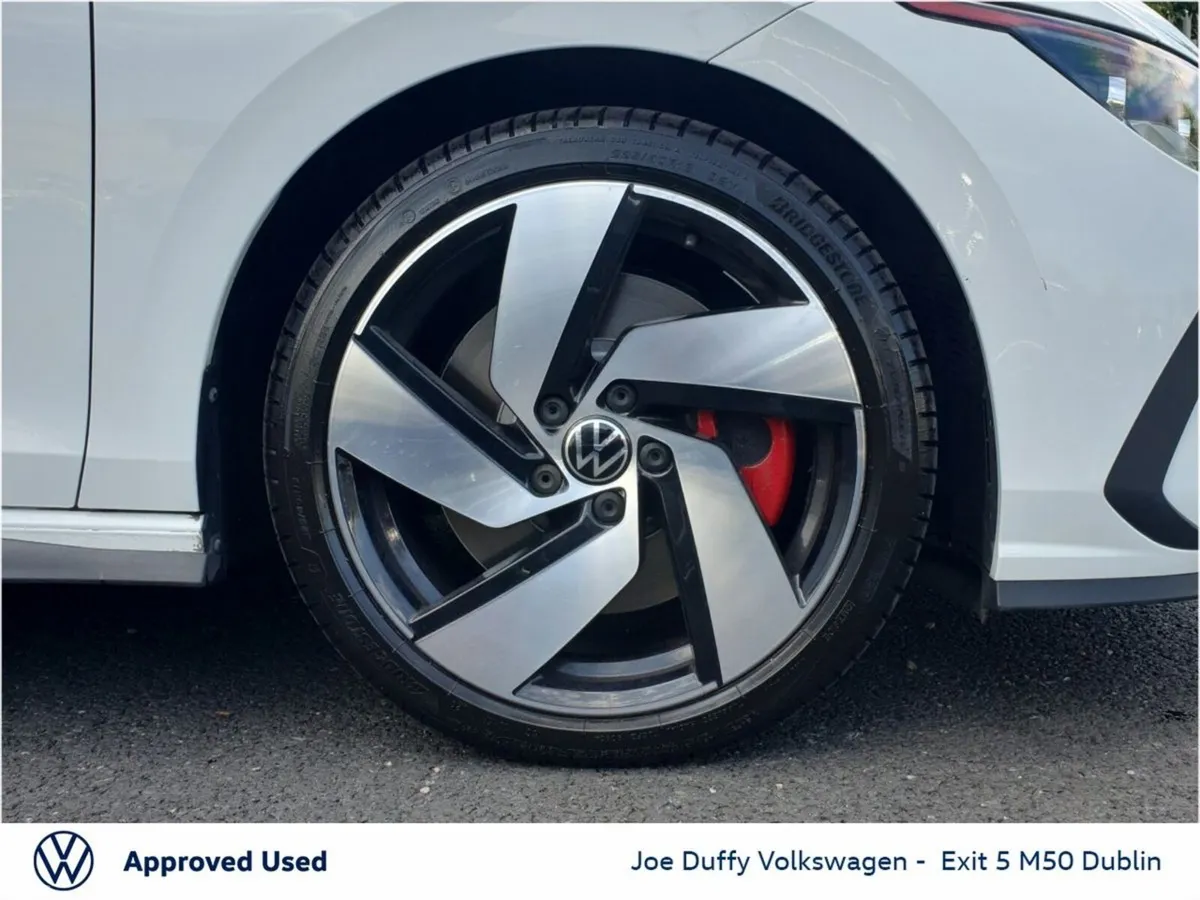 Volkswagen Golf Estate, Petrol, 2022, White