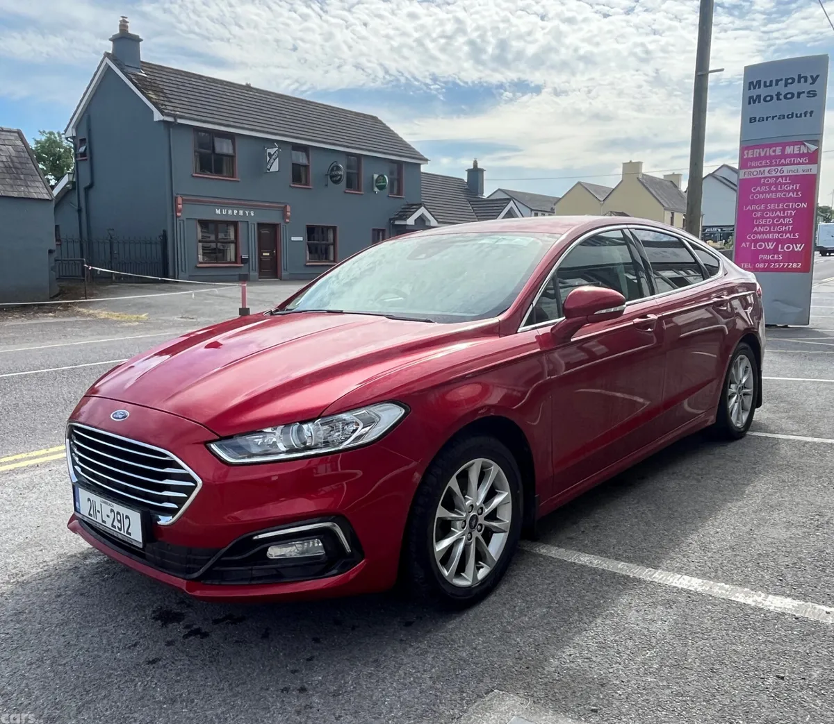 Ford Mondeo Hatchback, Diesel, 2021, Red