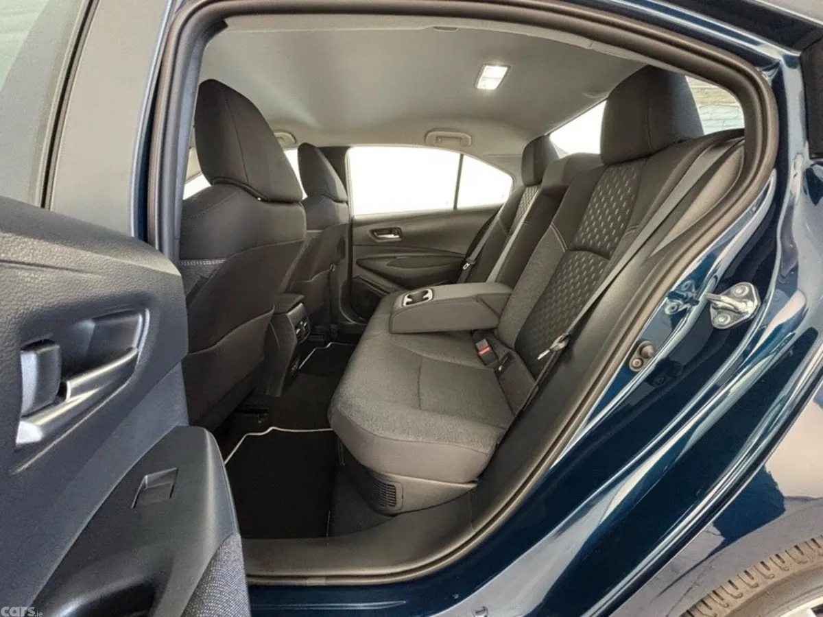 Toyota Corolla Saloon, Petrol Hybrid, 2025, Blue