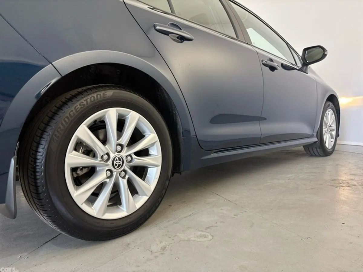 Toyota Corolla Saloon, Petrol Hybrid, 2025, Blue