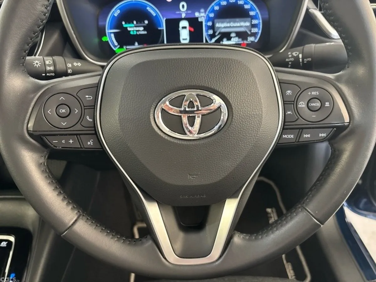 Toyota Corolla Saloon, Petrol Hybrid, 2025, Blue