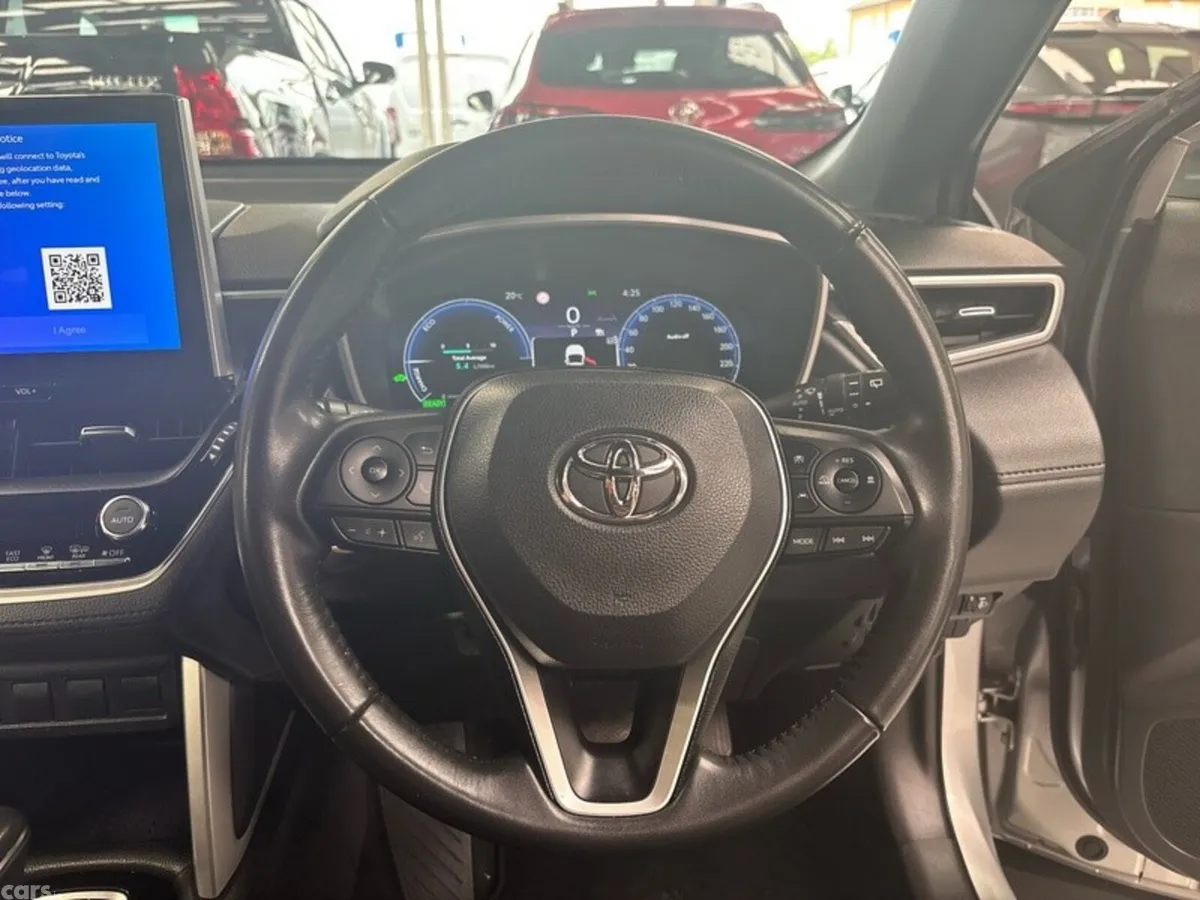 Toyota Corolla Cross Hatchback, Petrol Hybrid, 2023, Silver