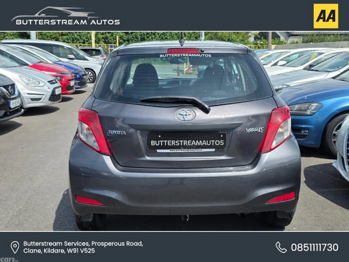 Toyota Yaris Hatchback, Petrol, 2014, Grey