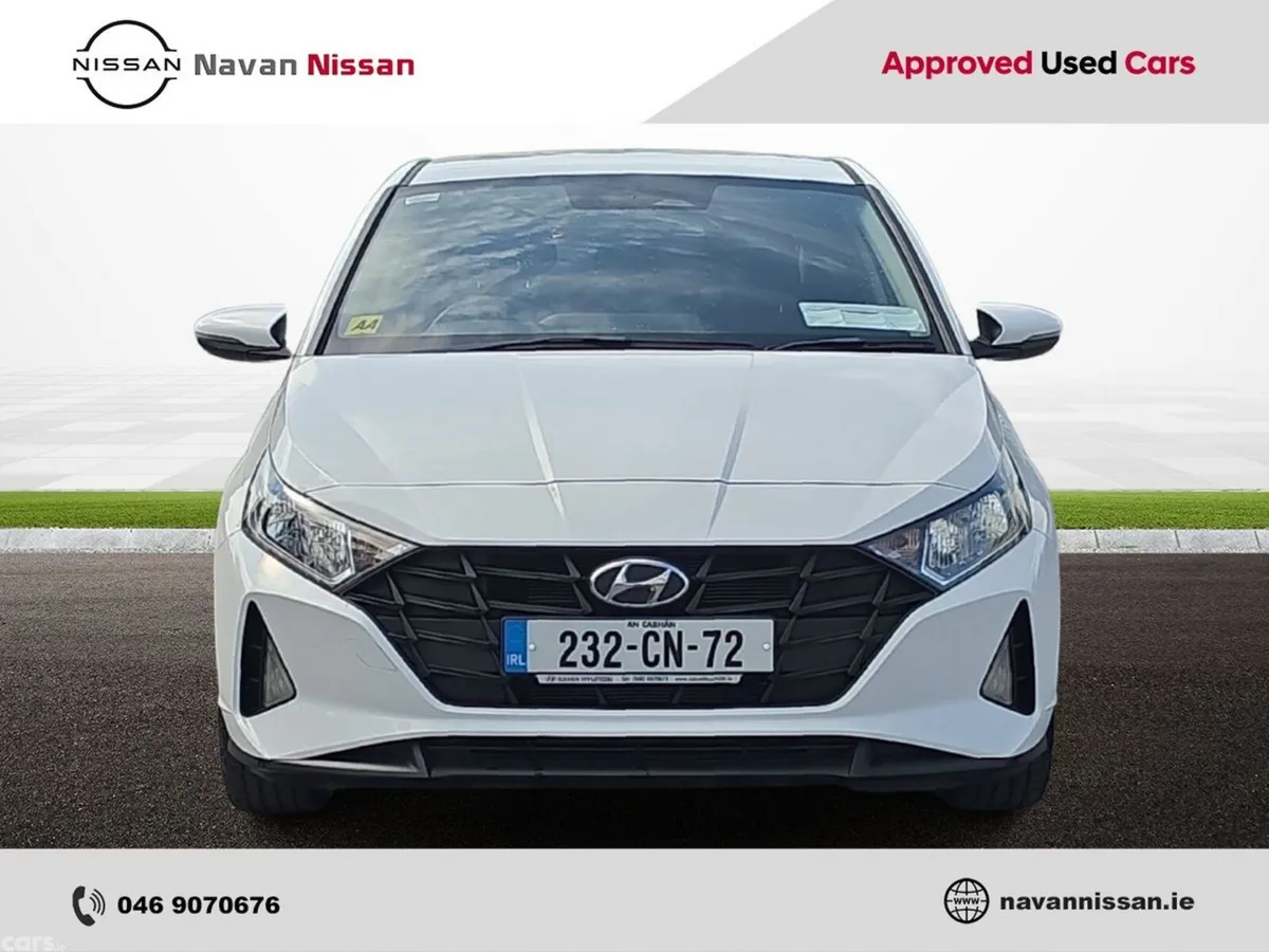 Hyundai i20 Hatchback, Petrol, 2023, White