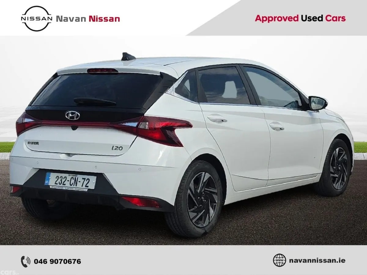 Hyundai i20 Hatchback, Petrol, 2023, White