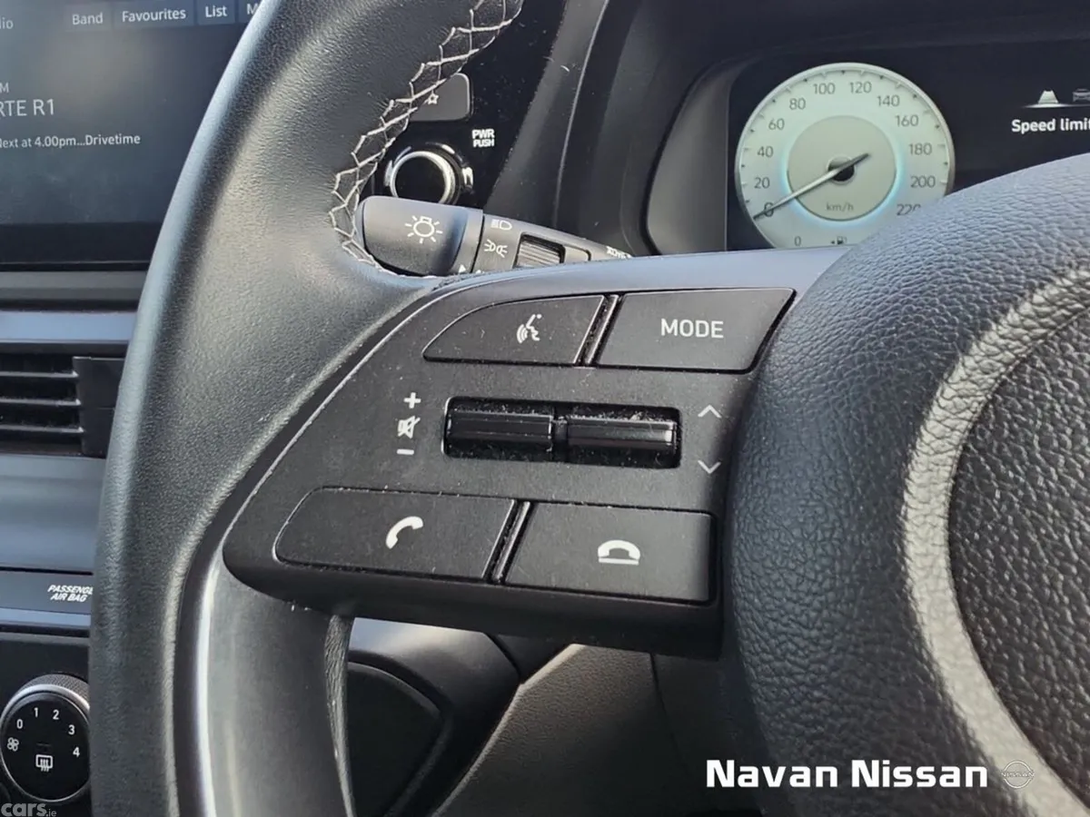 Hyundai i20 Hatchback, Petrol, 2023, White