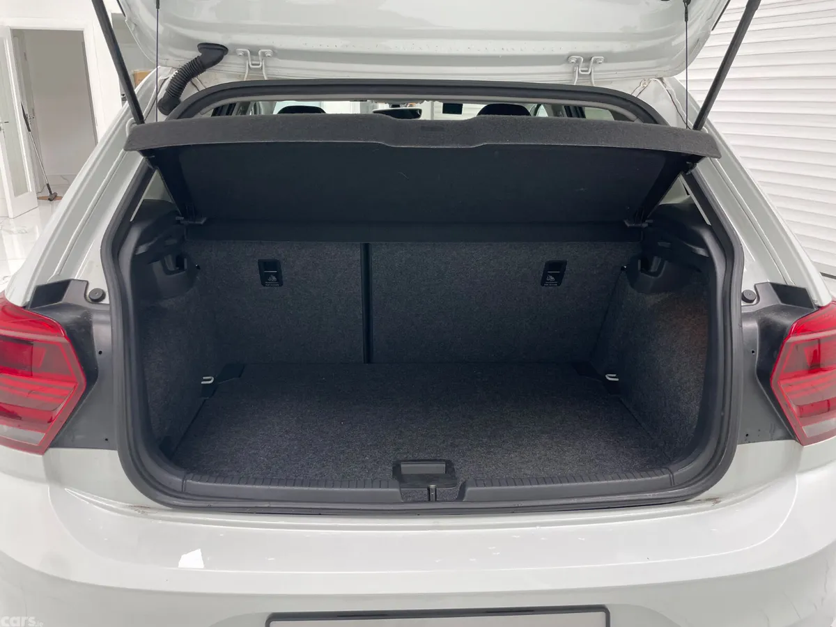 Volkswagen Polo Hatchback, Petrol, 2020, White