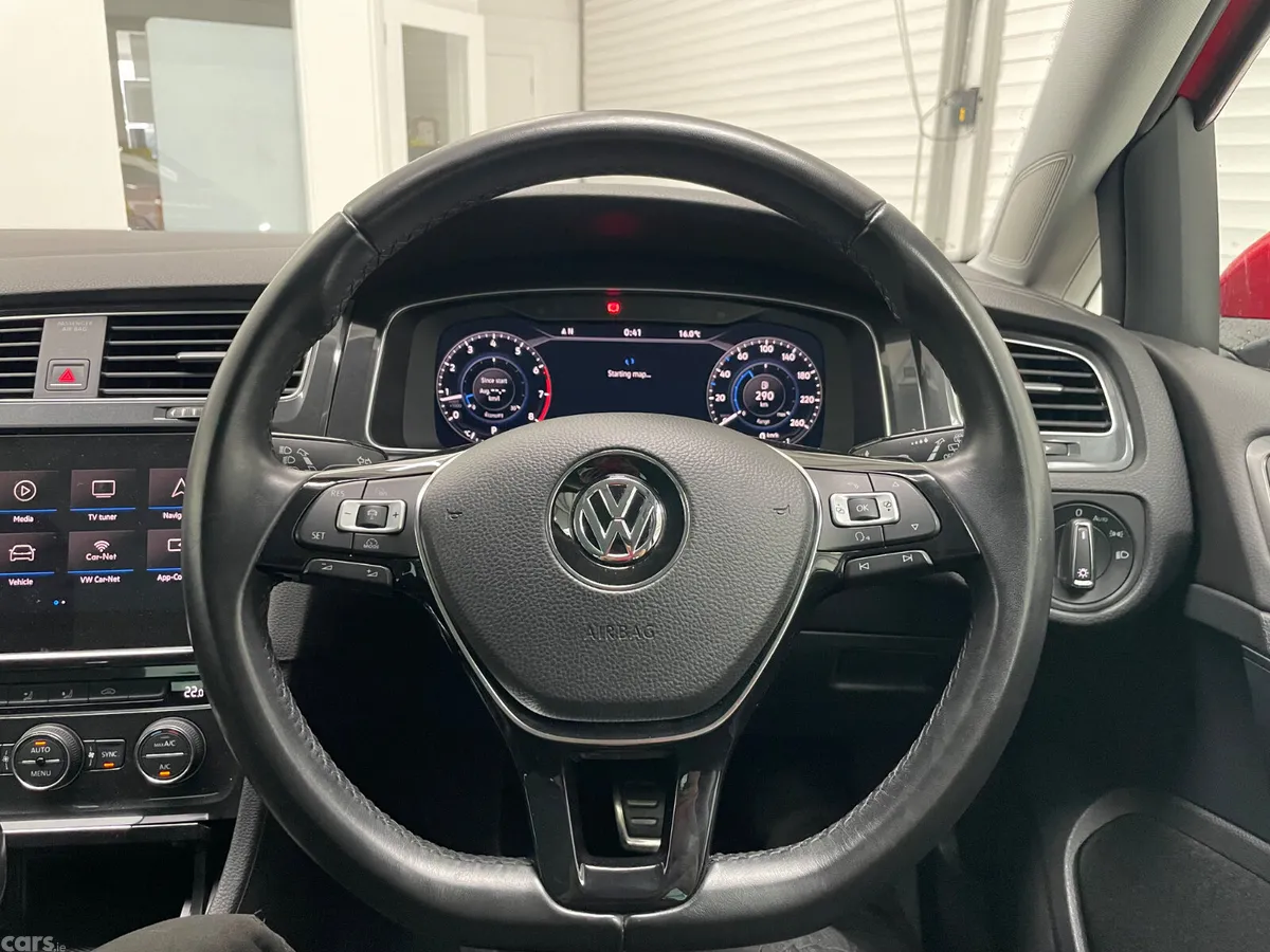 Volkswagen Golf Hatchback, Petrol, 2018, Red