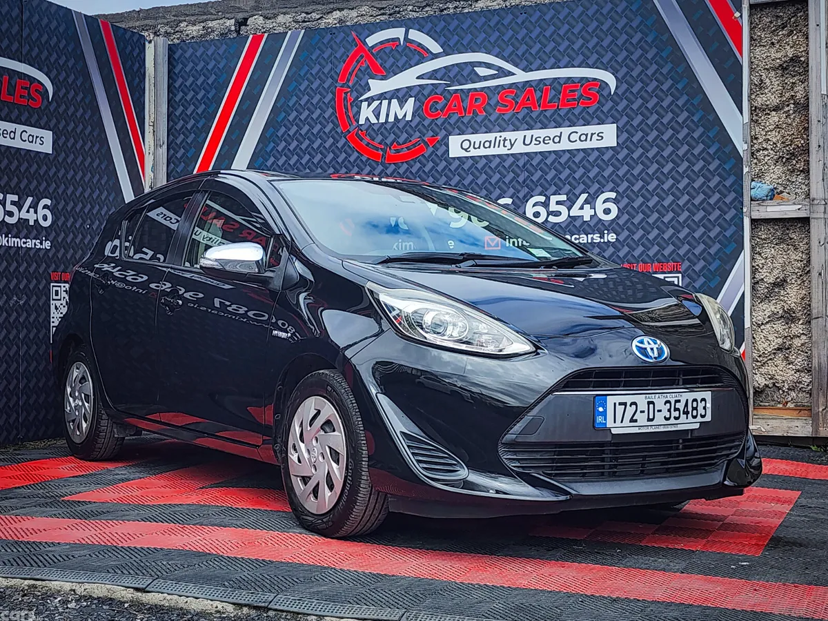Toyota Aqua Hatchback, Petrol Hybrid, 2017, Black