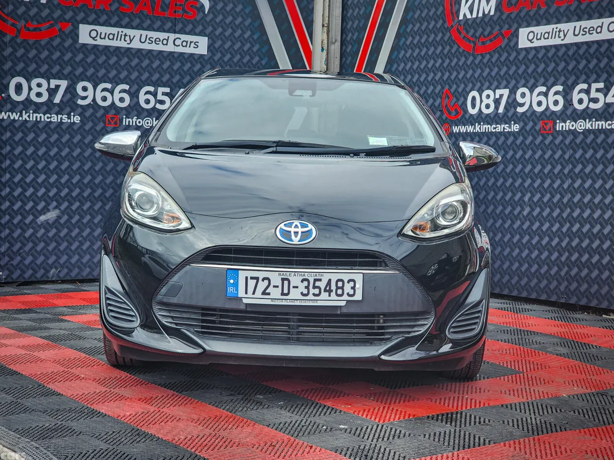 Toyota Aqua Hatchback, Petrol Hybrid, 2017, Black