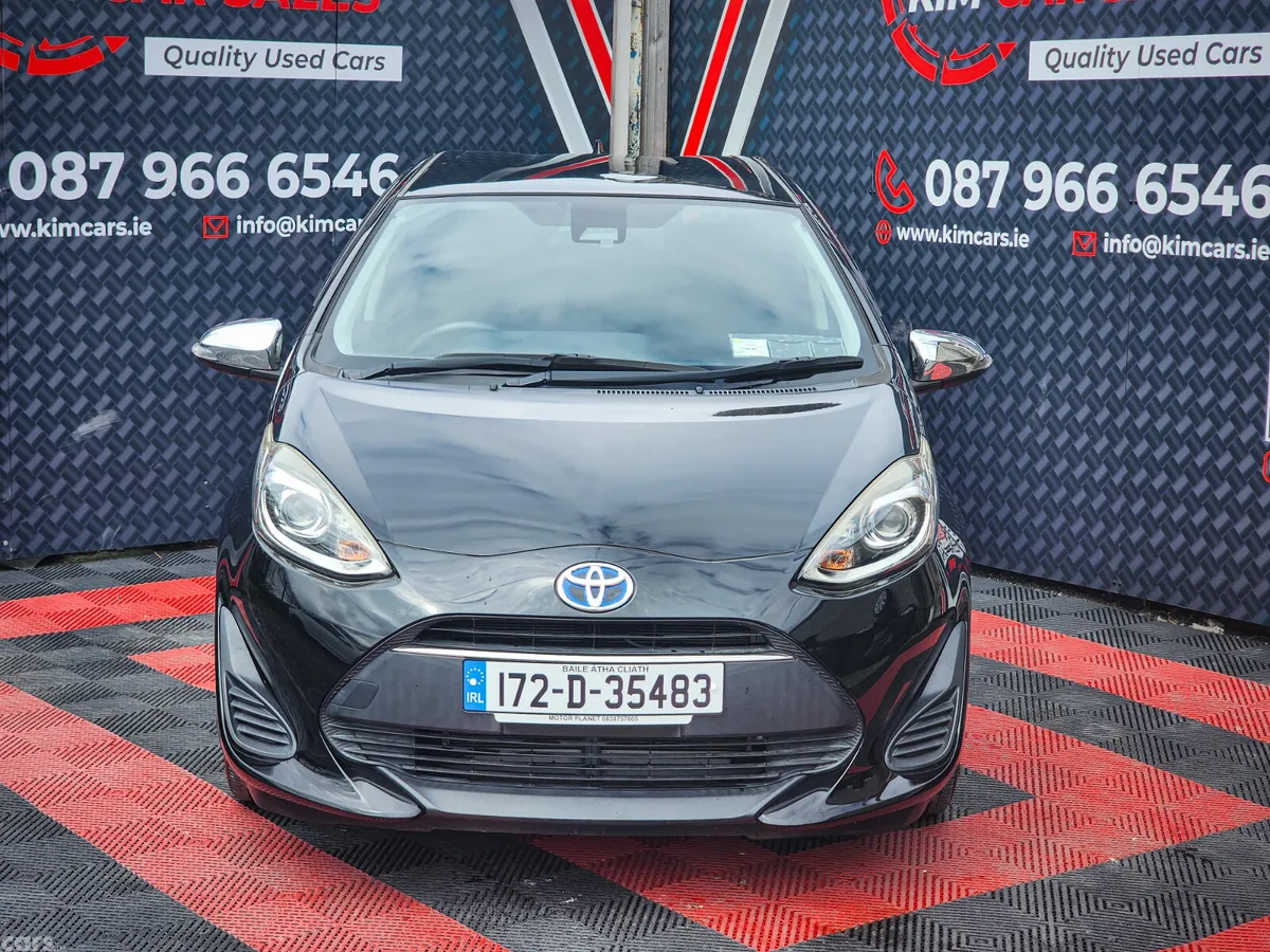Toyota Aqua Hatchback, Petrol Hybrid, 2017, Black